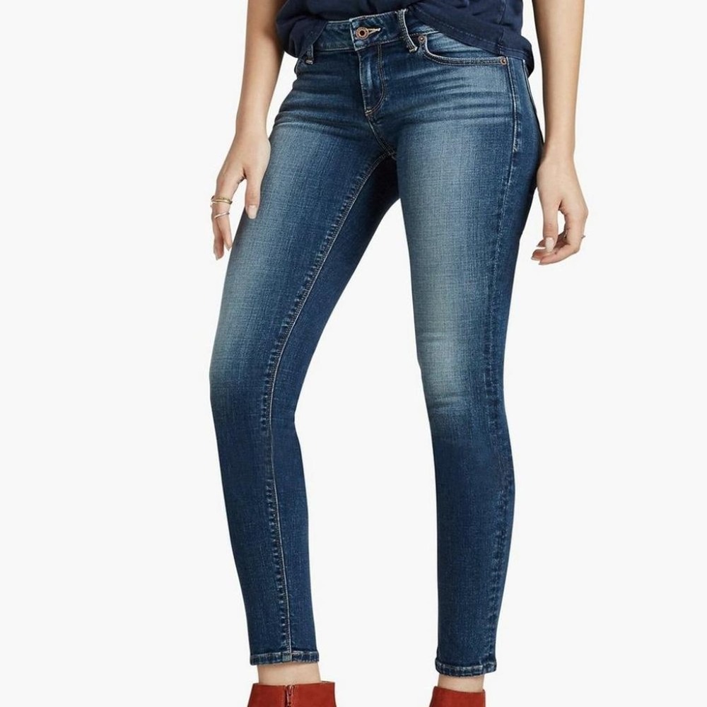 Lucky Brand Lolita Capri Medium Blue Denim Jeans Size 6/28 - Picture 1 of 6